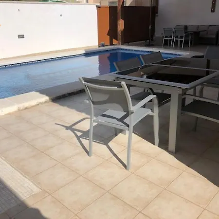 Independiente En Urb. Barcas Punta Prima Torrevieja